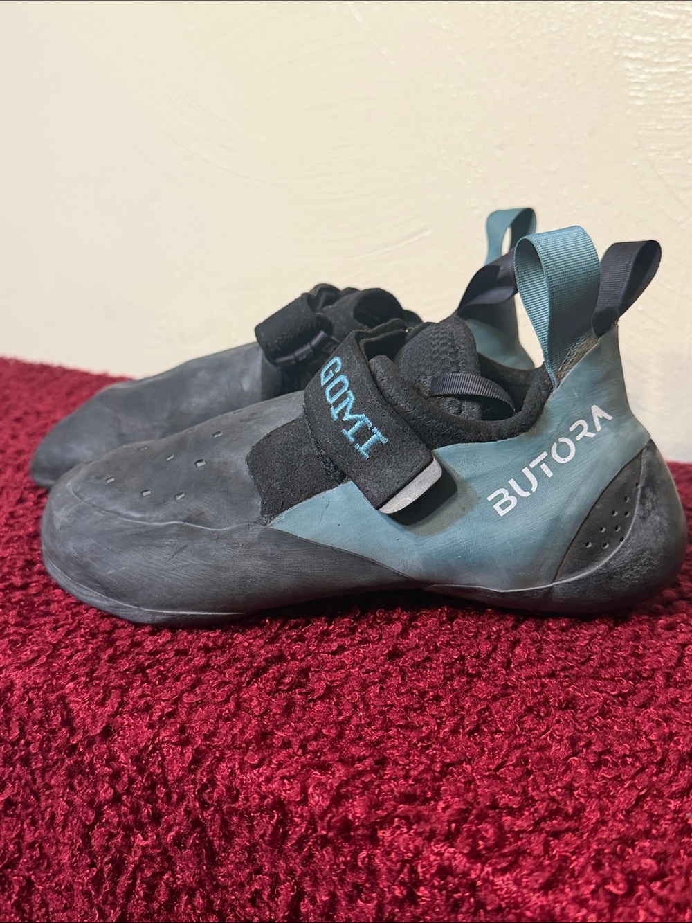 Butora gomi climbing Shoes Size 10.5